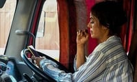 India's First Truck driver proves herself